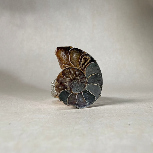 [A4033]Unique handmade crystal ring